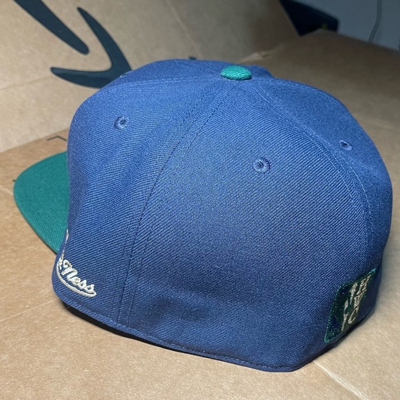 LA Clippers Mitchell & Ness 10th Anniversary Hardwood Classics size 8 fitted hat - Picture 3 of 7